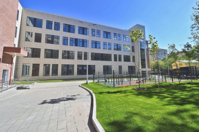    Кто отвечает за безопасность детей в школе?