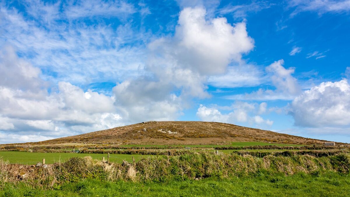 https://hiiker.app/trails/england/cornwall/chapel-carn-brea-walk