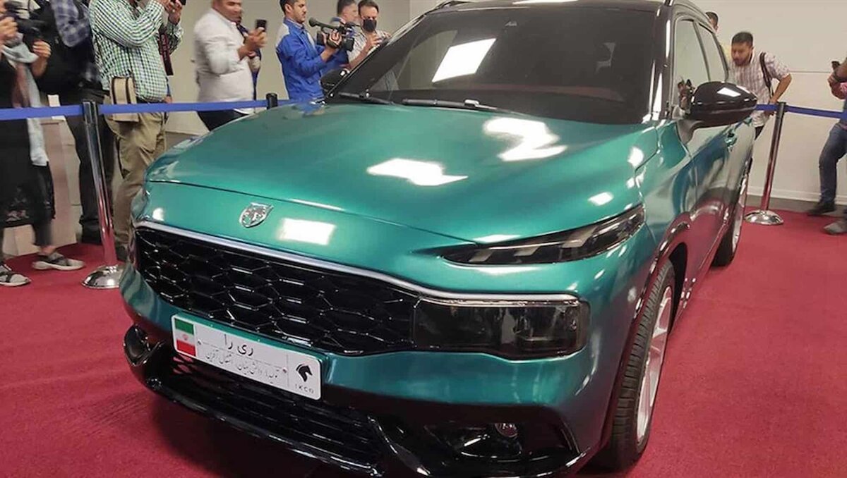 Иранский автомобиль таро