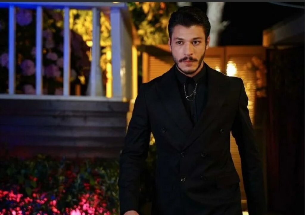    Фото: стоп-кадр из сериала «Стеклянные потолки»