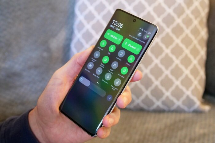 В Realme 10 Pro+ уже установлена операционная система Android 13