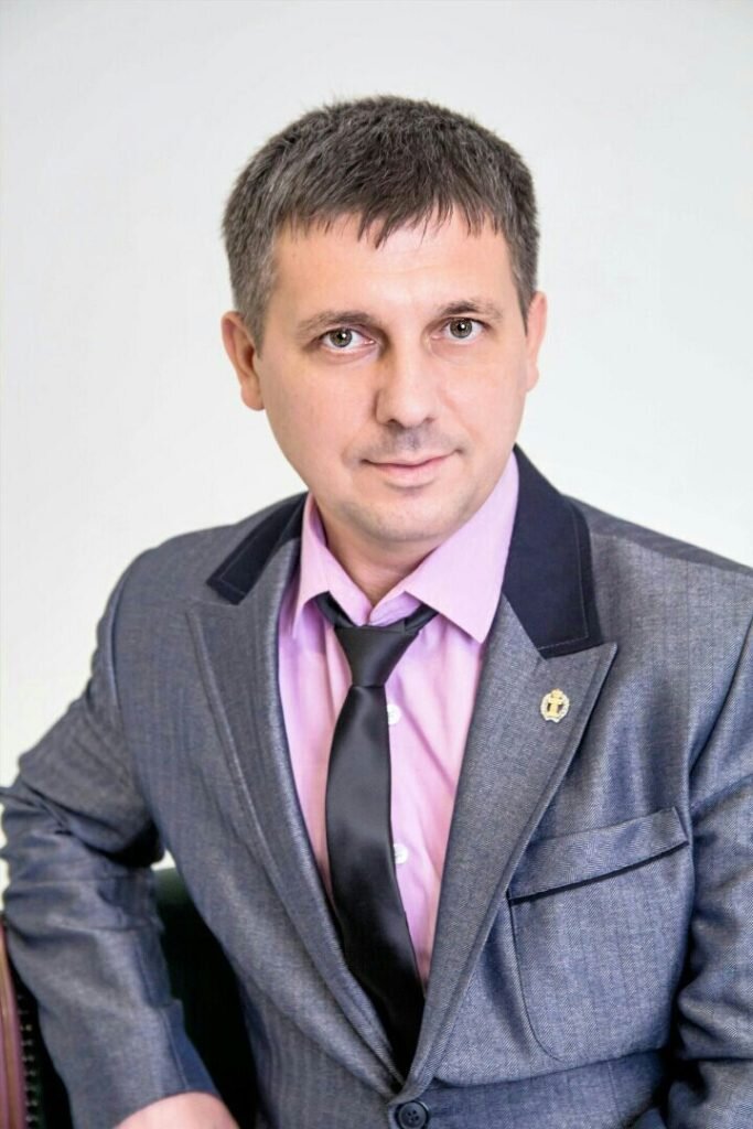 Владислав Махмудов — общественно-политический деятель, адвокат
