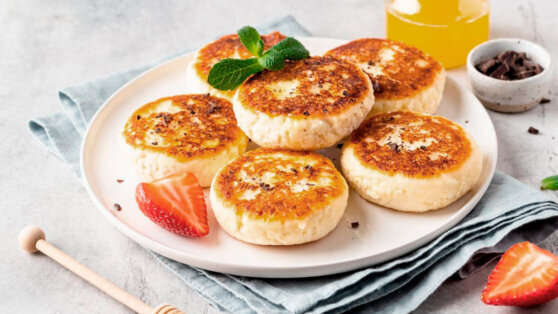    Три ошибки, делающие сырники невкусными: многие совершают их постоянно Сергей Бунеев