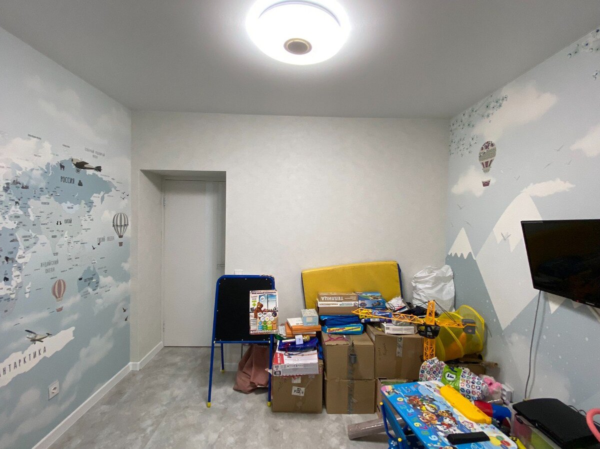 Нашли деление под подиум? ;) 