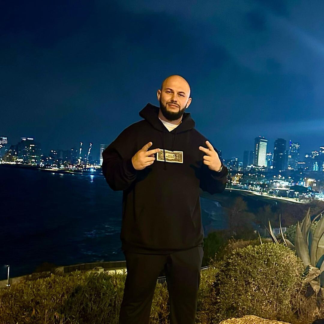 Джиган в психушке. Джиган с синяком под глазом. Джиган 2015. Джиган в больнице. Джиган сейчас 2023.