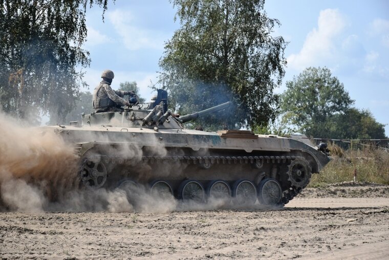    Казахстан не отправлял на Украине военную технику, сообщили в Минобороны