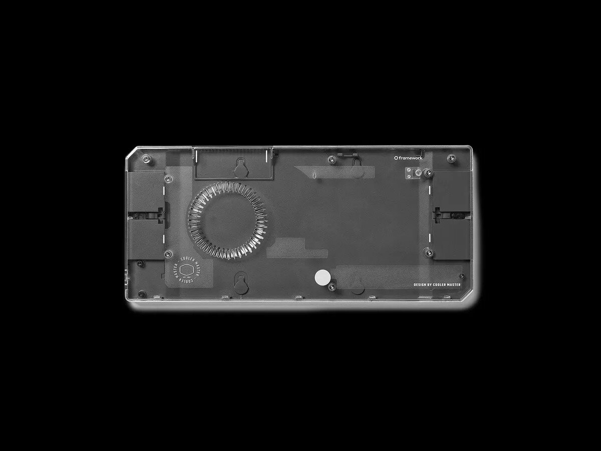    Новый аксессуар Cooler Master превращает старый ноутбук в мини-ПК