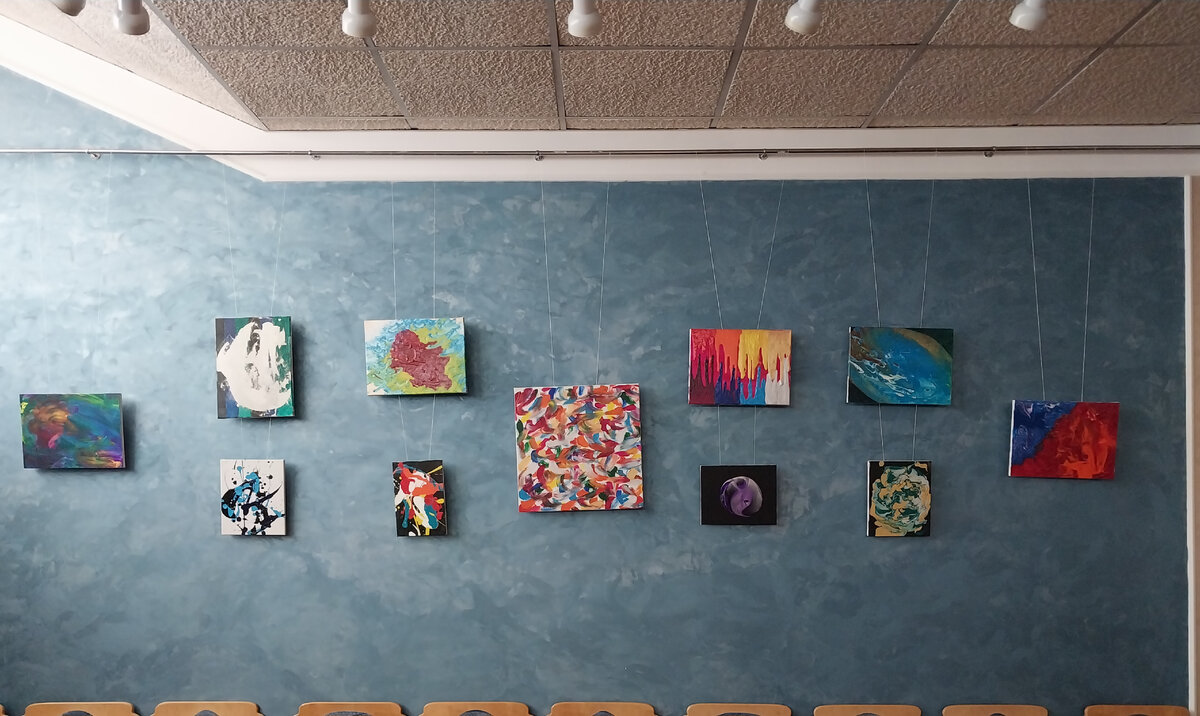 Выставка юной художницы из Арцаха Нане Асцатрян. Фоторяд