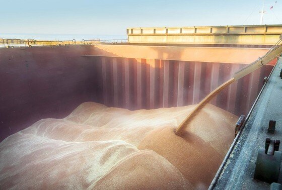    Погрузка зерна на корабль