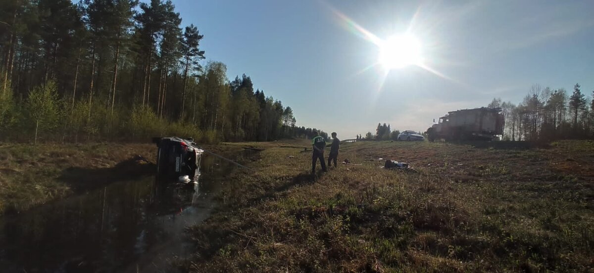    Машина опрокинулась в канаву с водой в Карелии, пострадавших нет паблик "ГКУ РК "ОПС по Пряжинскому району"