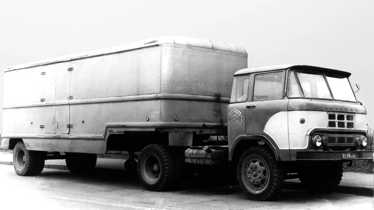 Калхида. Грузовик каз 606 Колхида. Каз-608 Колхида. Каз-608 Колхида тягач. Седельный тягач каз 606 Колхида.