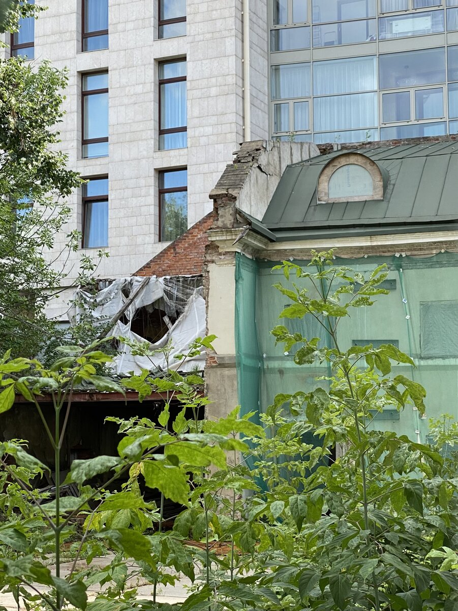 Фото автора канала. Арбатский частный дом.