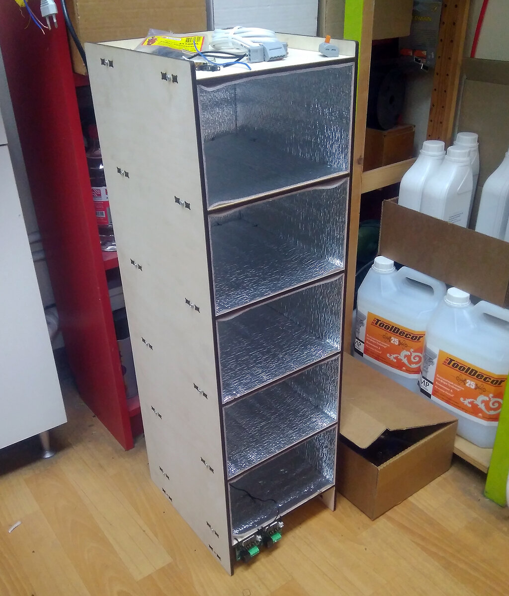 Почти собранный шкаф. Далее электроника. 