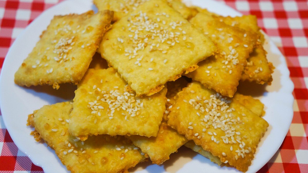 Cheese Crackers Crisp, delicious cheese crackers. Recipe: . Flickr