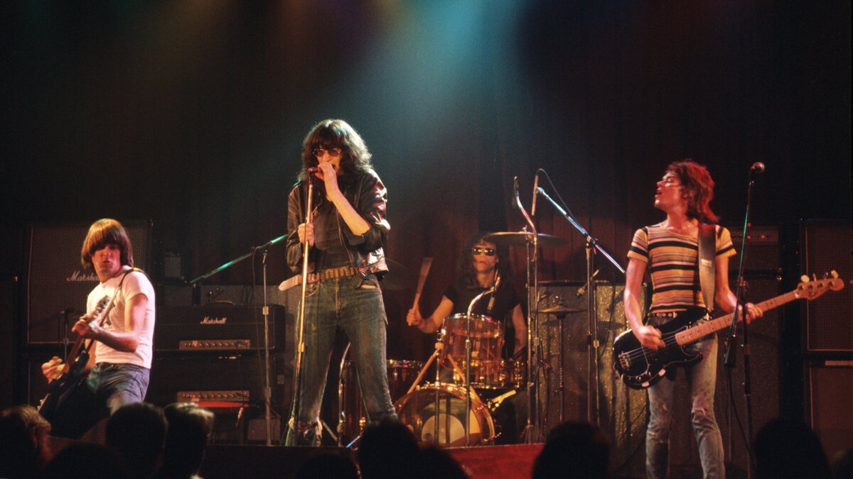 Потому что рок группа. Johnny Ramone. Ramones best photos. Ramones PNG