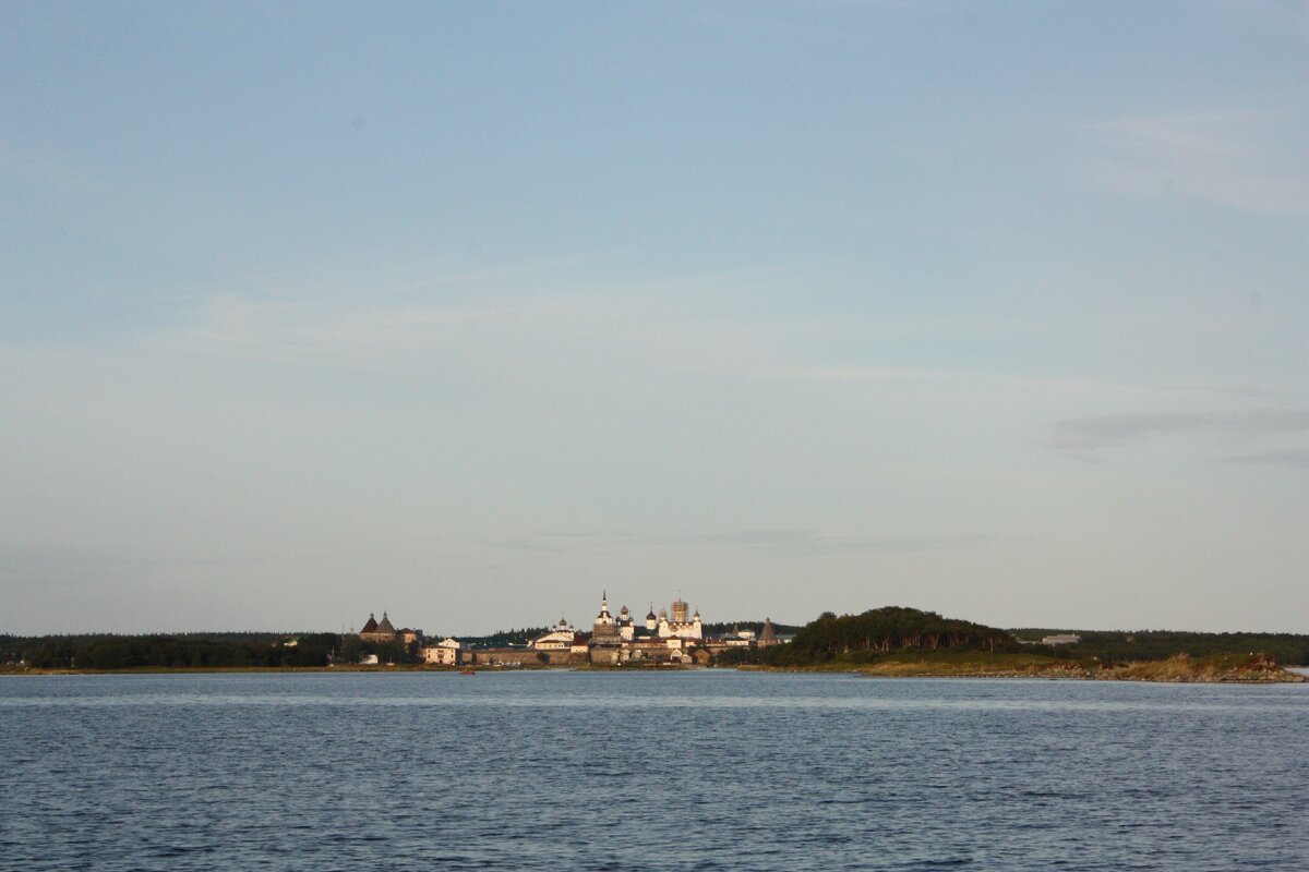 подплывая к островам