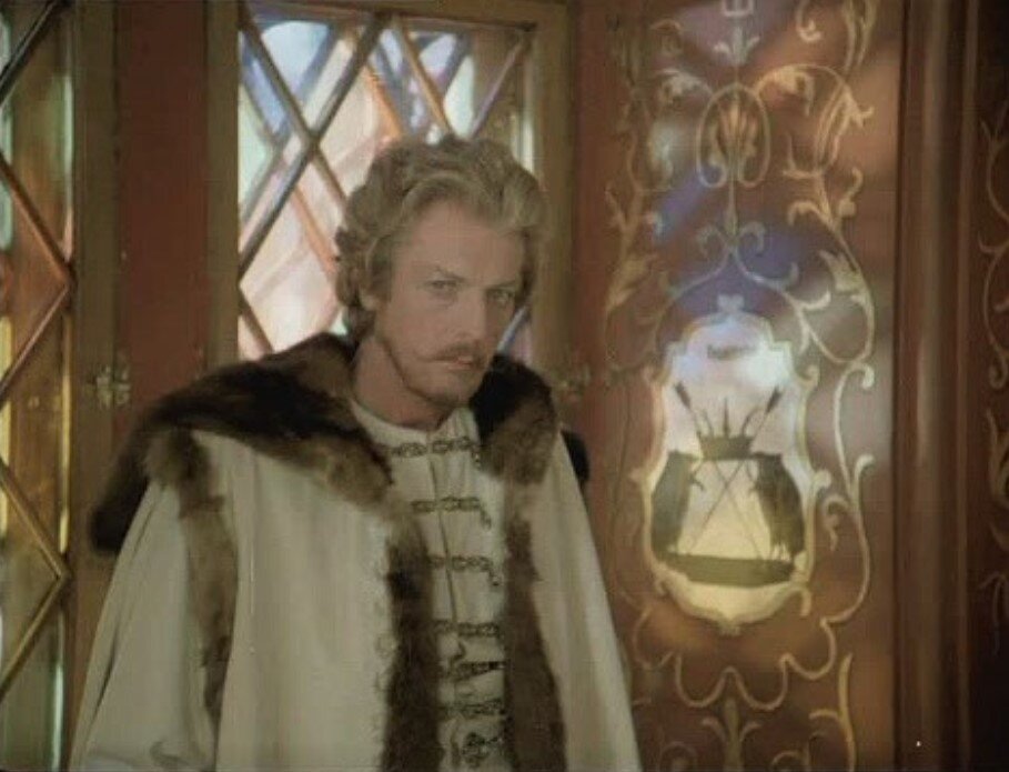 Олег Стриженов в роли князя Василия Голицына в фильме Сергея Герасимова "Юность Петра" (1980).
