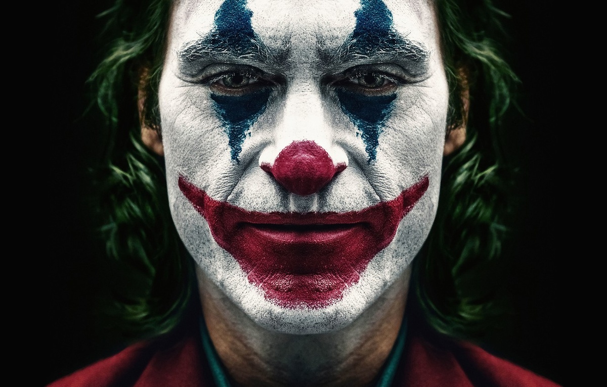 Хоакин Феникс в роли Джокера.
