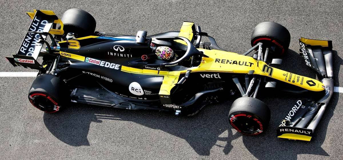 Даниэль Риккьярдо за рулём Renault на Гран-при Тосканы 2020