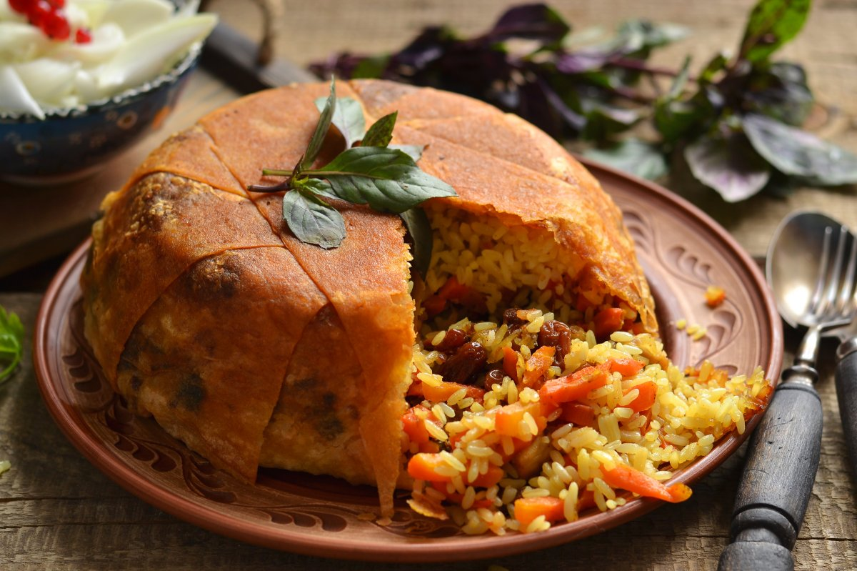 Шах плов с курицей. Шах-плов Королевский. Шах-плов Королевский азербайджанский плов. Плов Хан Шах. Сталик Ханкишиев Шах плов.