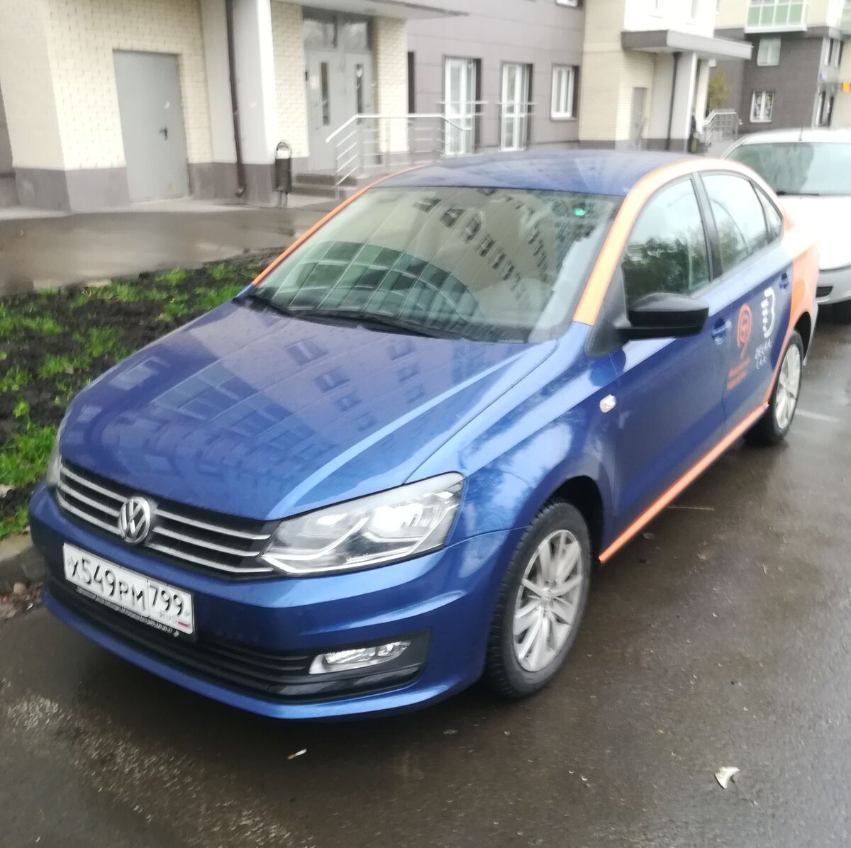 VW Polo очень популярен в каршеринге. используются автомобили с автоматической коробкой.  (фото автора)