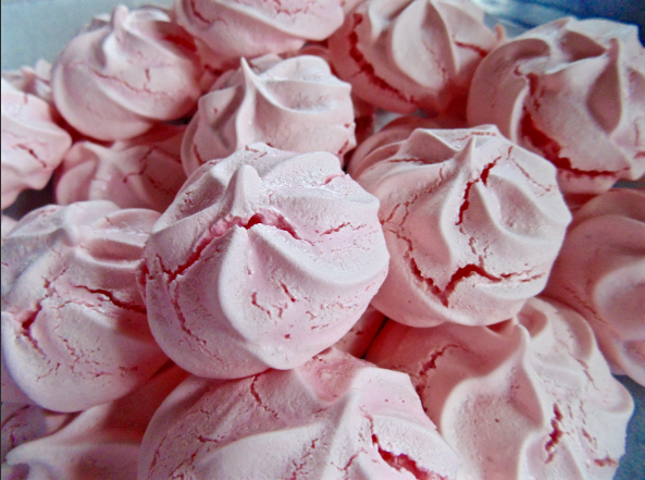 у многих поначалу безе получаются вот такими