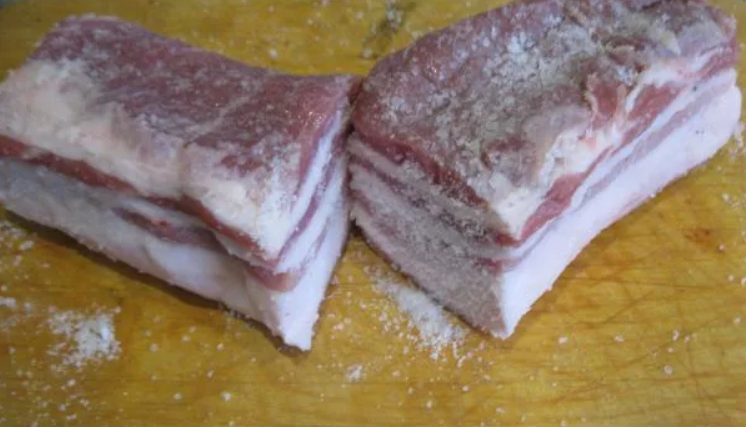 Вареный подчеревок. Стейк стриплойн. Отварной подчеревок со специями. Подчеревок с чесноком. Бекон и подчеревок.