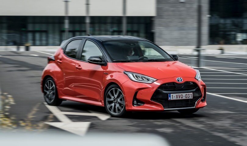 Toyota Yaris Hybrid '2020 Фото: en.wheelsage.org