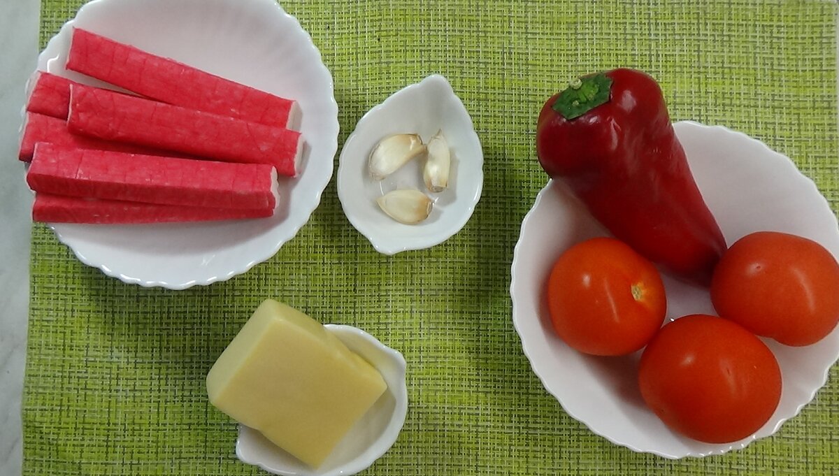 Продукты для салата Красное море