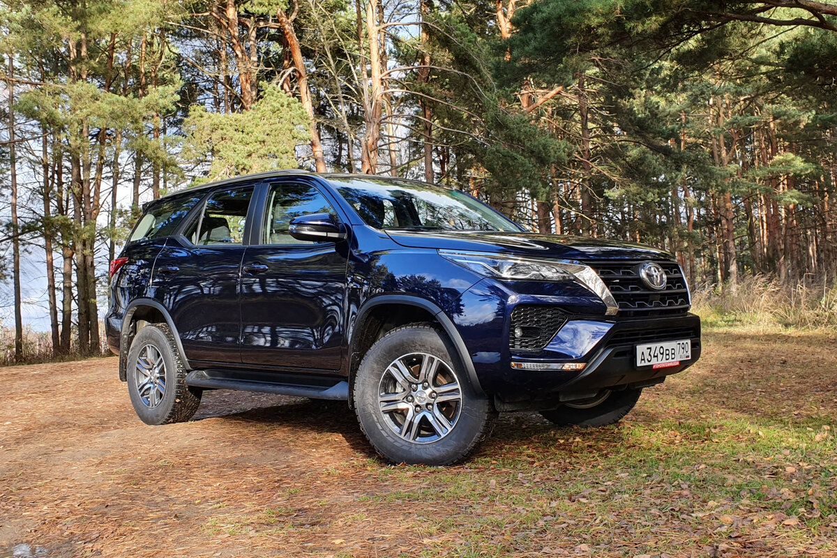 Toyota Fortuner. Фото CarExpert.ru