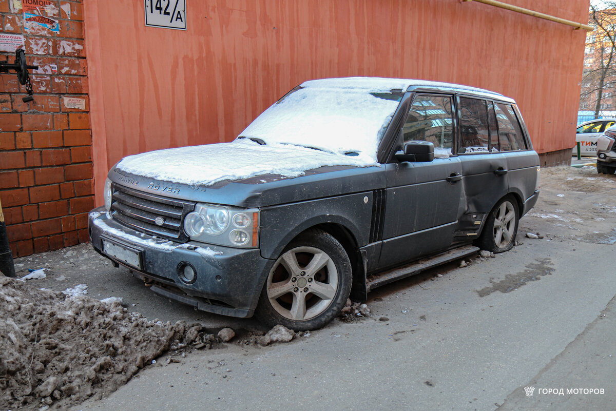 Во дворе обнаружил брошенный Range Rover. Без номеров | ГОРОД МОТОРОВ | Дзен