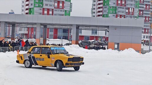 Жена мужика из мэрии Саранска получает в жопу член в домашнем видео