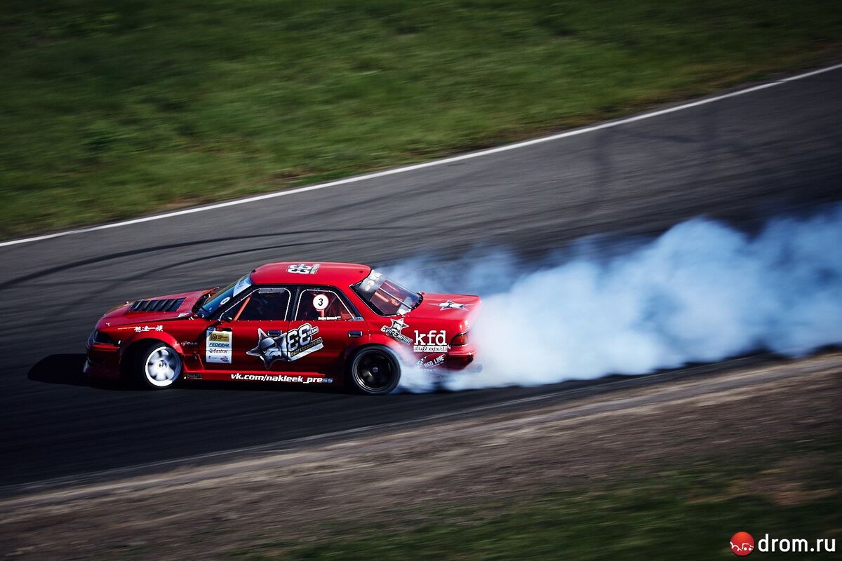 Hand-breaking drifting