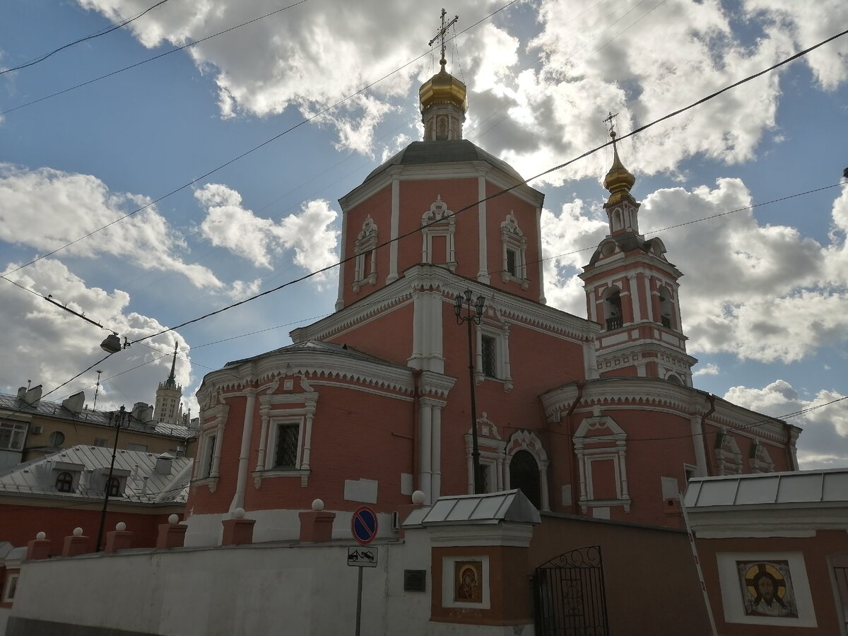 Сербская церковь в Москве - храм Петра и Павла у Яузских ворот | Виктор  Бобров | Дзен