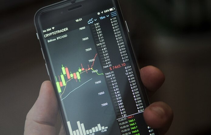 Вам постоянно надо будет мониторить курс криптовалюты чтобы оставаться в курсе всех последних новостей (Фото: google.ru)