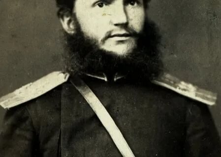 Поручик Александр Борейко (прообраз одного из героев романа - поручика Бориса Борейко). Но настоящий поручик Борейко не участвовал в обороне Порт-Артура. Источник изображения: sammler.ru