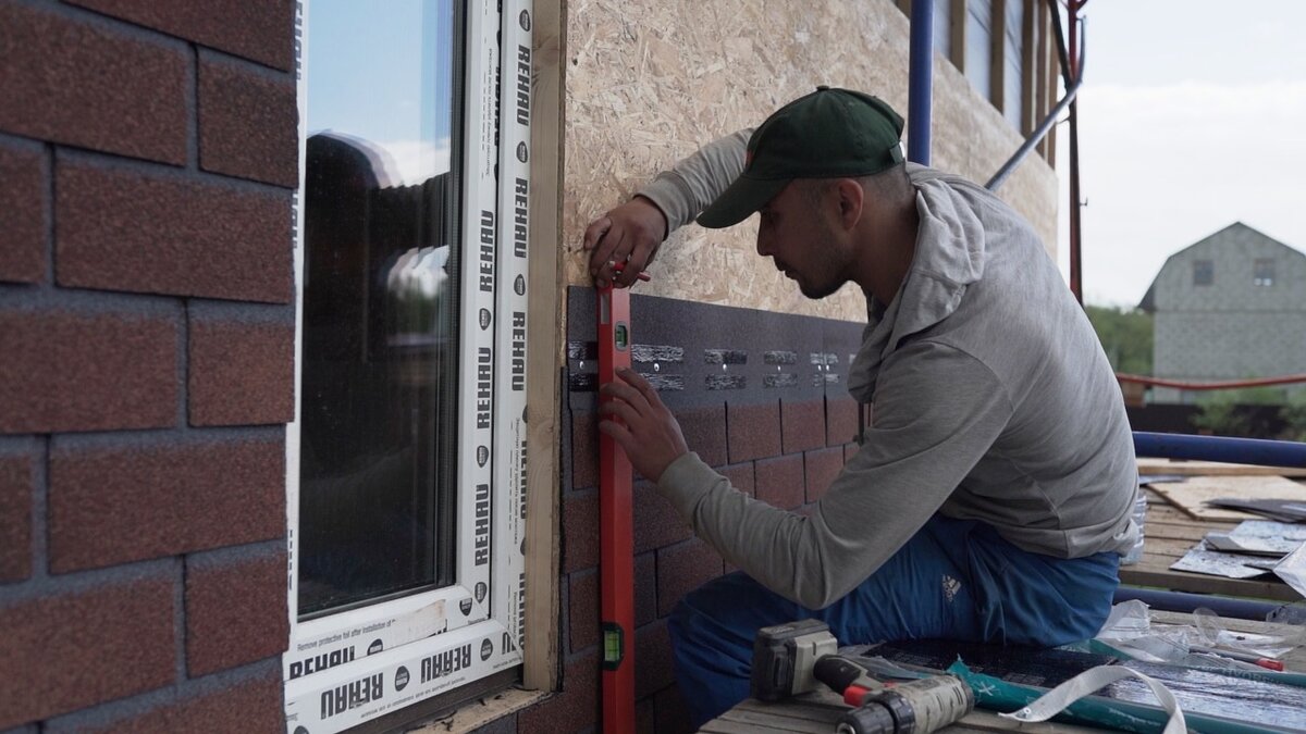 Процесс отделки гибкой плиткой
