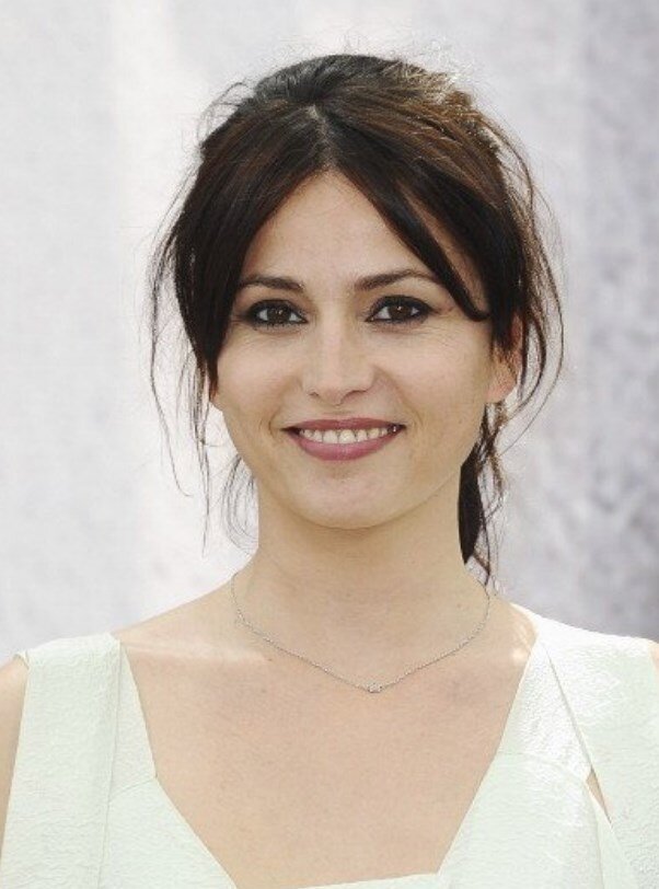 Энн шаррье. Анн шаррье. Энн шаррье фото. Элиз тиельрууа. Анн шаррье французская актриса.