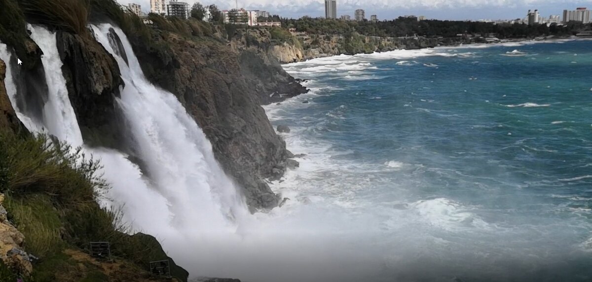 Красивый, правда.