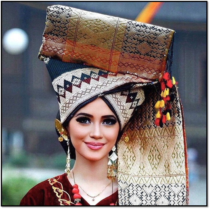 самые красивые национальные девушки. красивые турчанки. памирские платья. красивые индианки. узбекские красавицы.