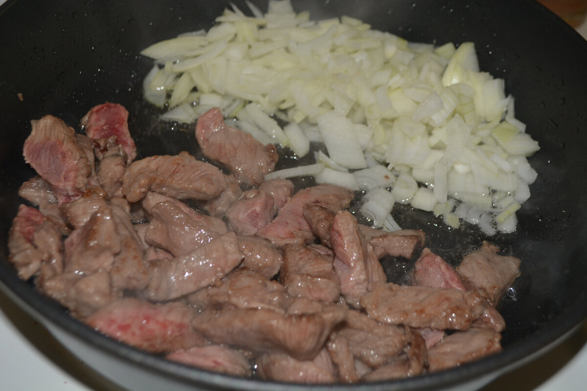 Азу по-татарски с солеными огурцами из говядины, один из вариантов рецепта