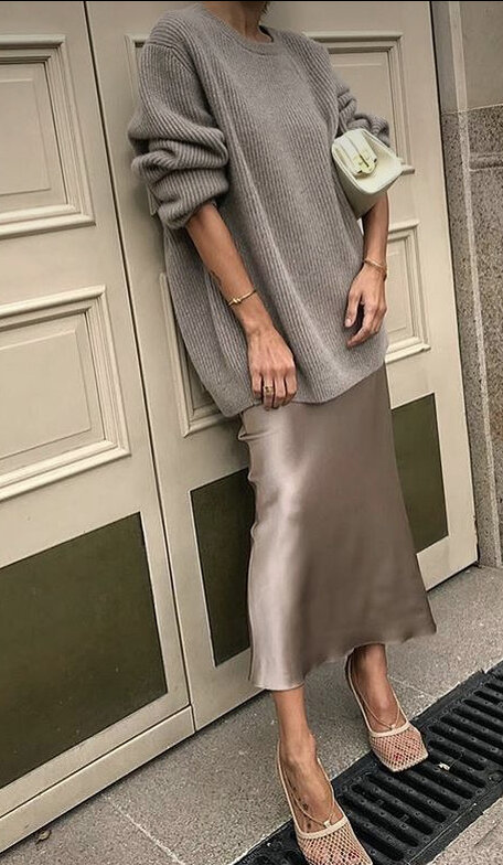Платья - комбинация с свитером в зимний период 