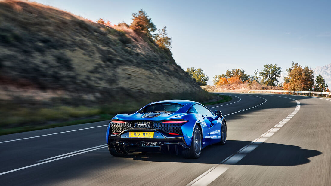 McLaren Artura хорош и собой, и своим звуком выхлопа