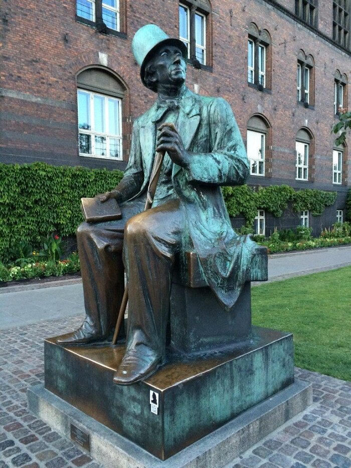 Изображение Яндекс Картинки. Памятник Х. К. Андерсену в Копенгагене
