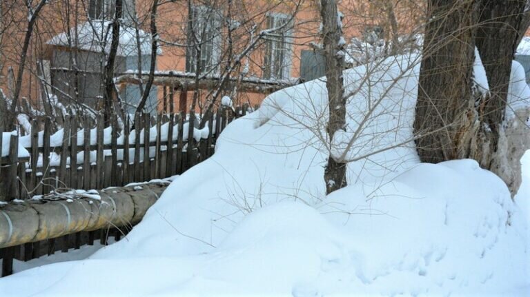    Энергетики Оренбуржья обеспокоены складированием снега рядом с теплотрассами Андрей Севостьянов