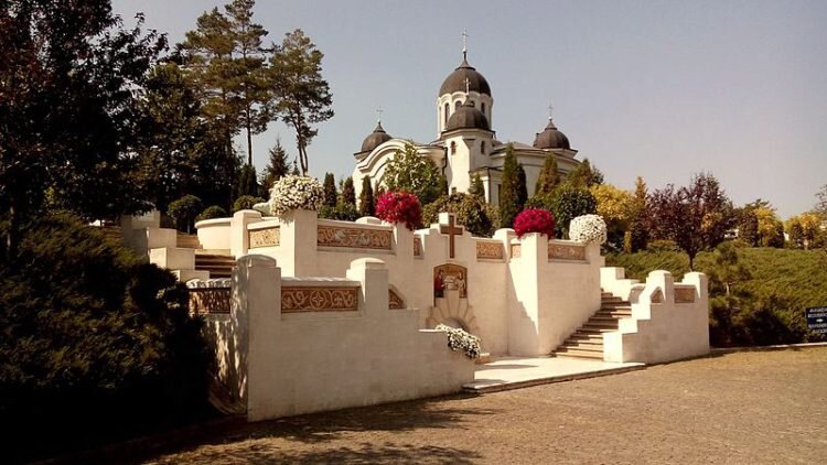 Православный монастырь Курки Gikü