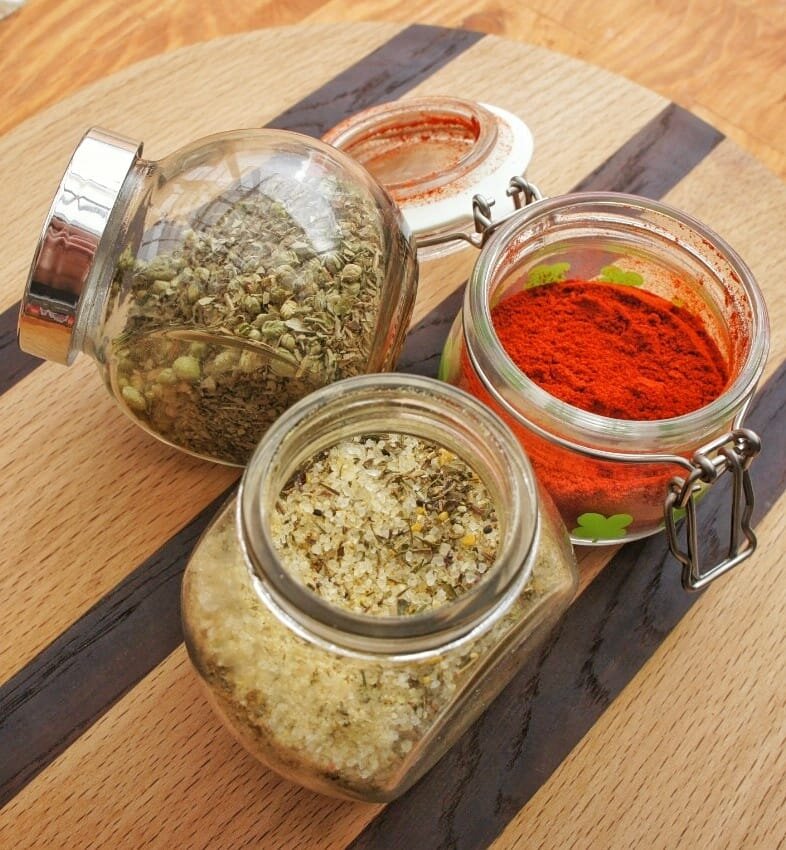 Ореховая соль, орегано и копченая паприка