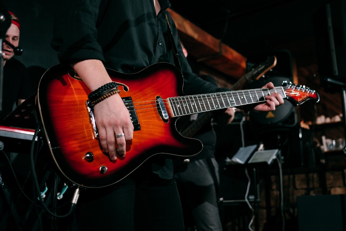 Моя гитара Main Street