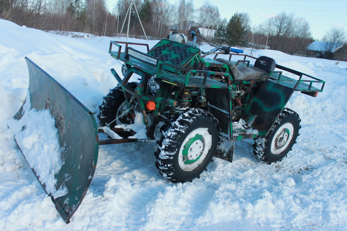 Чудо-машины в деле. Незаменимый помощник в расчистке придомовых территорий от снега