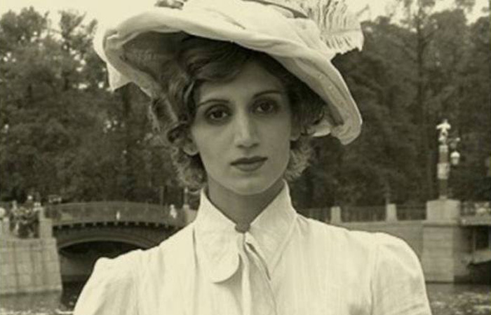 В начале прошлого века любили роковых женщин и губительные страсти. История Тарновской выглядит как сюжет немого фильма. Если не считать того, что умирали ради неё по-настоящему.